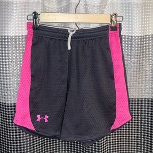 Women’s under armour shorts with pockets